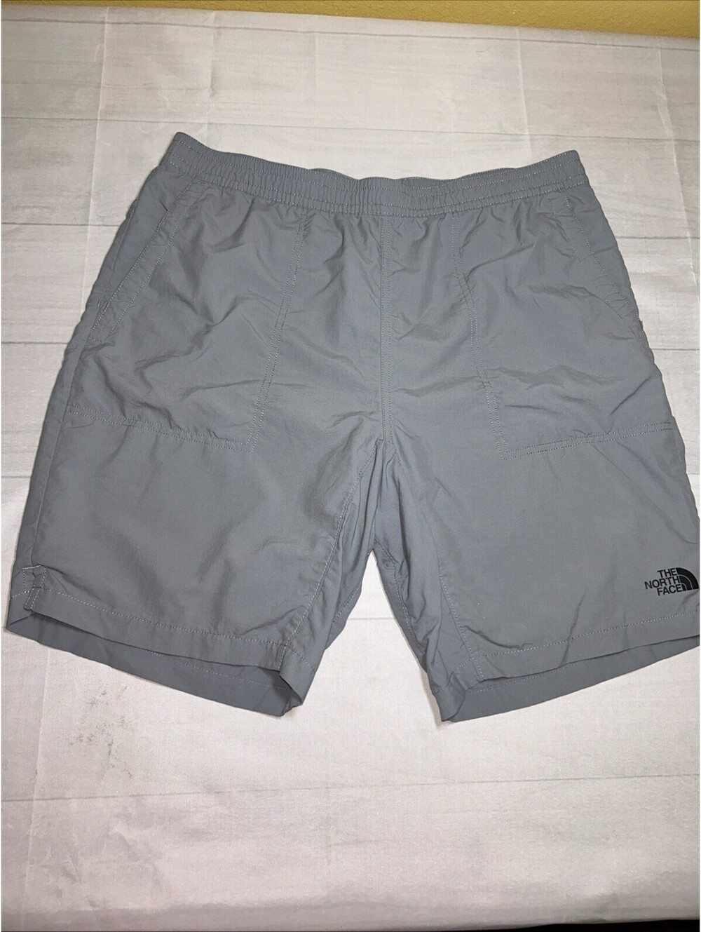 The North Face Mens Large Gray Flash Dry Hiking Fishing Shorts 9 Inch Inseam